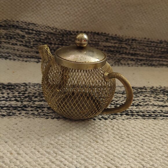 Metal Hollow, Diamond Pattern Tea Pot Potpourri Display Home Décor - Picture 2 of 3